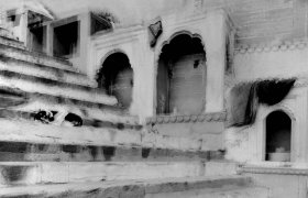 Benares, città sacra - <p>ricerca personale su Benares, città sacra dell'induismo, in collaborazione con Kautilya Society, 2002.</p>
